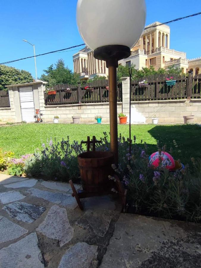 Enjoy Guest House Golden Sands Exterior foto